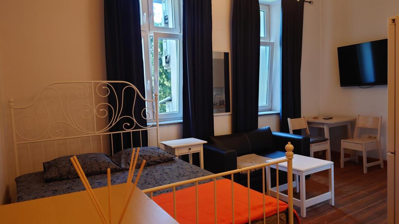 Apartamenty Przy Stonehenge Sosnowiec Luaran gambar