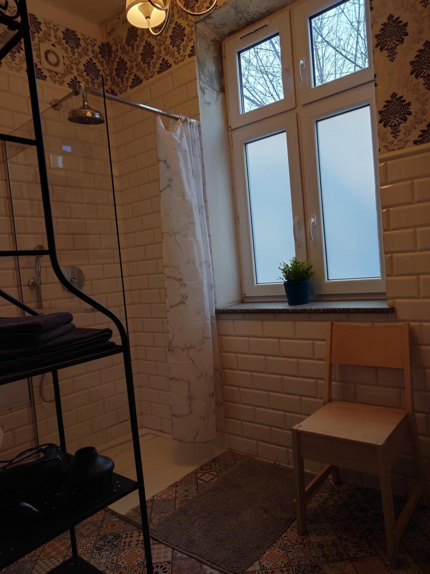 Apartamenty Przy Stonehenge Sosnowiec Bilik gambar