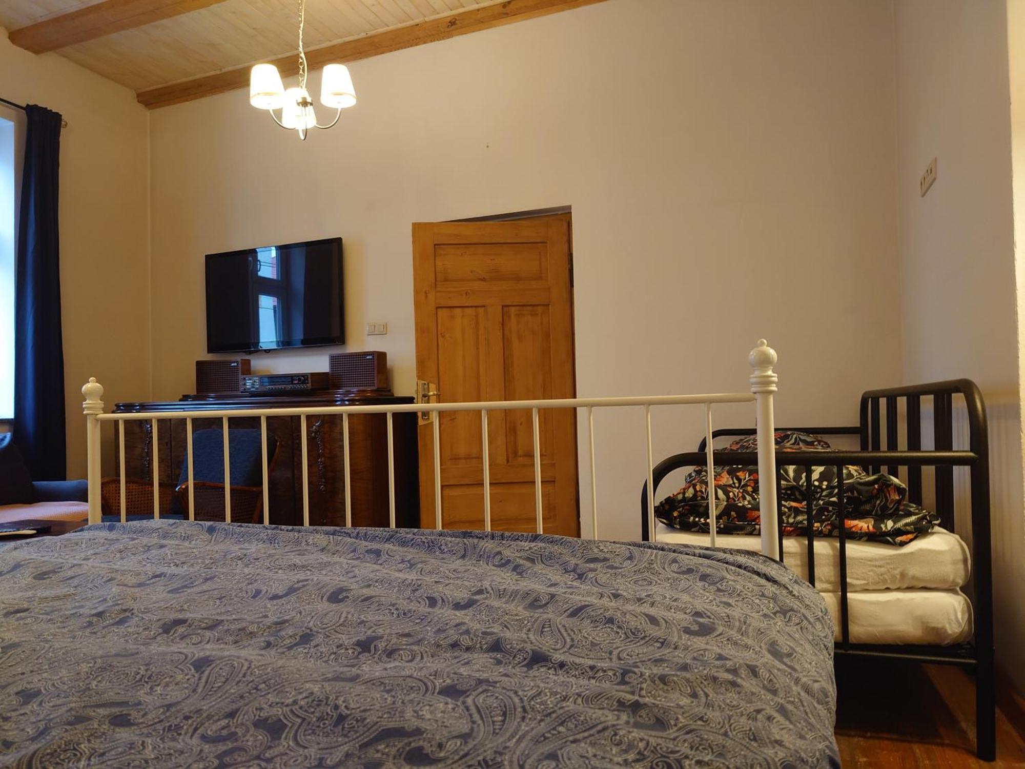 Apartamenty Przy Stonehenge Sosnowiec Bilik gambar