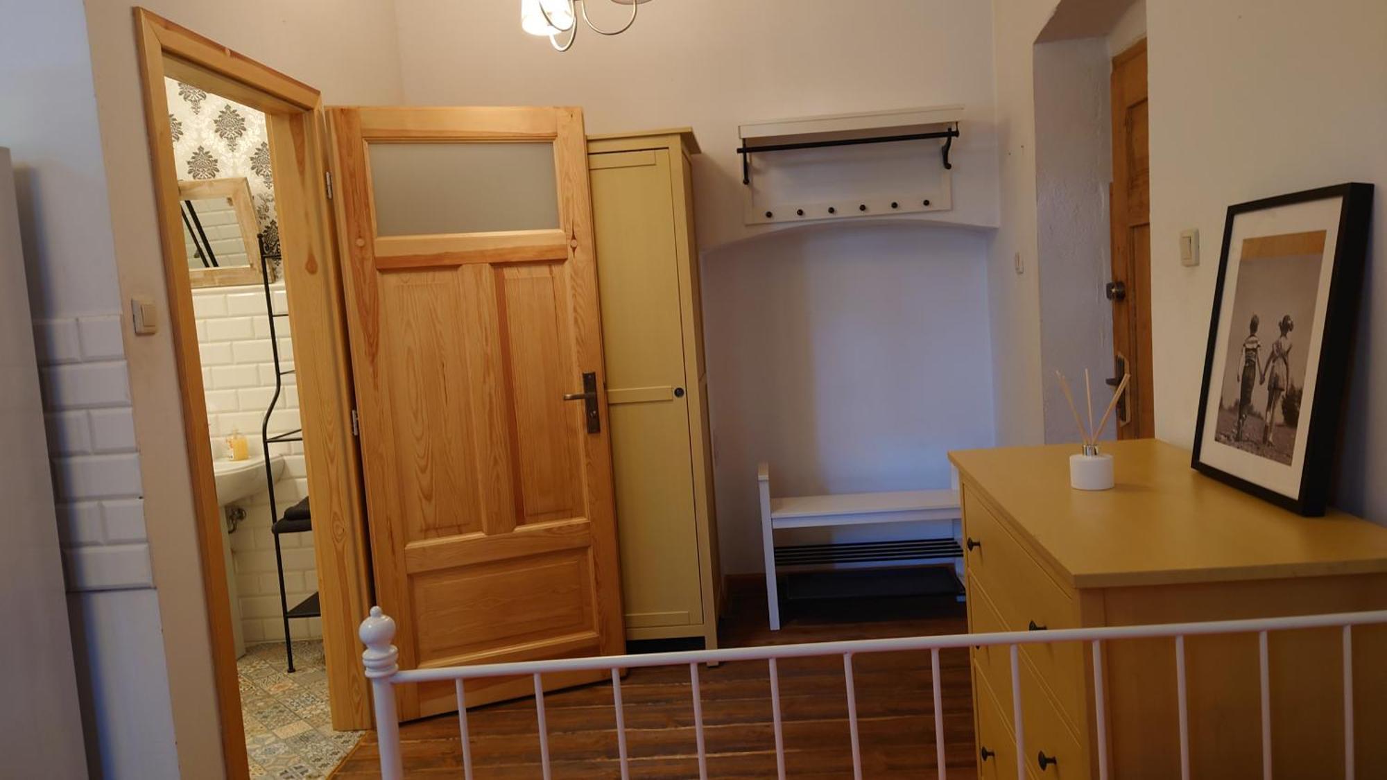 Apartamenty Przy Stonehenge Sosnowiec Bilik gambar